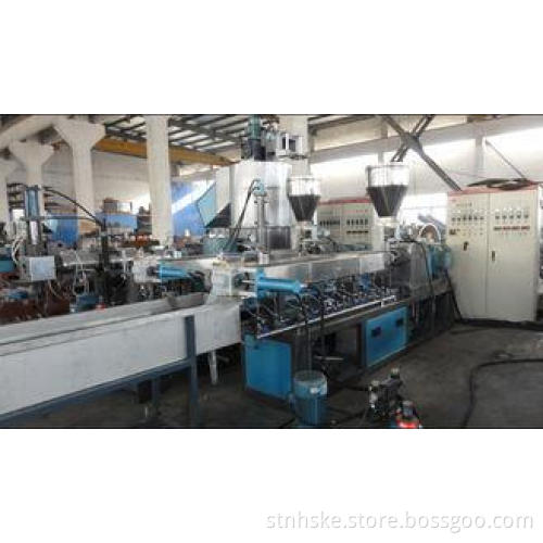 Twin screw waste plastic recycling machine for PET bottle f